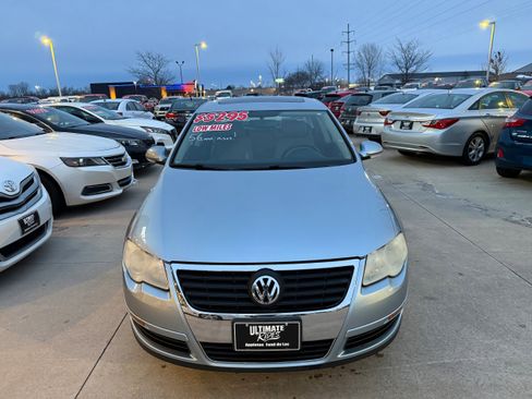 Used 2006 Volkswagen Passat 2.0T image 3