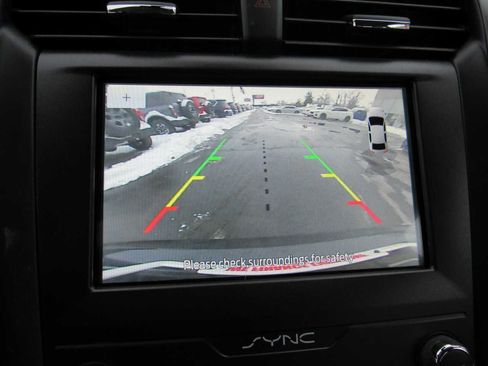 Used 2020 Ford Fusion SE w/ Equipment Group 151A image 18