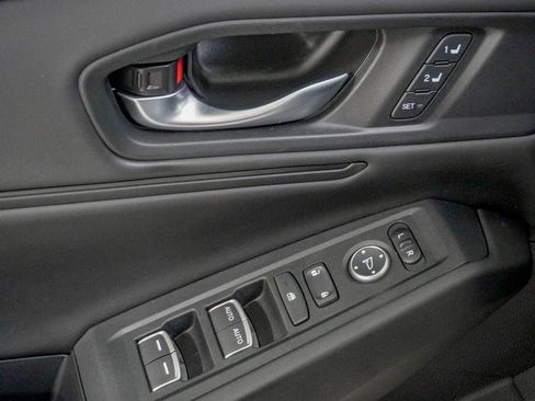 Certified 2025 Honda Accord EX-L image 17