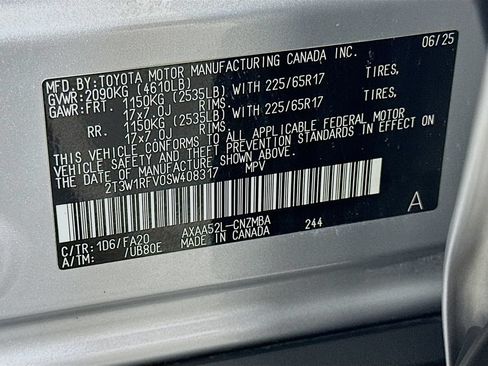 Certified 2025 Toyota RAV4 XLE FWD image 31