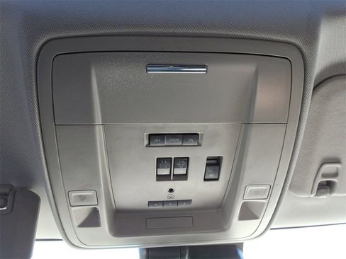 Used 2015 GMC Sierra 3500 Denali w/ Duramax Plus Package image 35