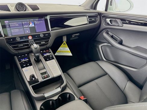 New 2026 Porsche Macan S image 27