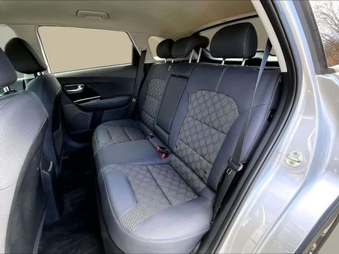 Used 2020 Kia Niro LXS image 21
