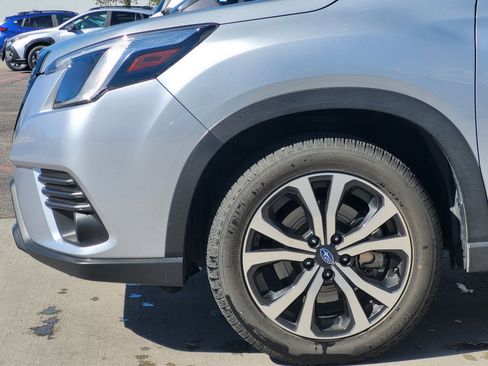 Used 2023 Subaru Forester Limited image 9