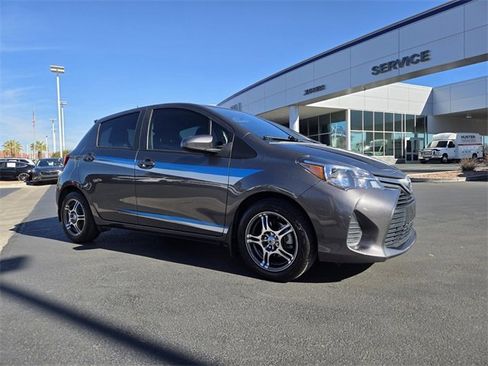 Used 2016 Toyota Yaris L image 2