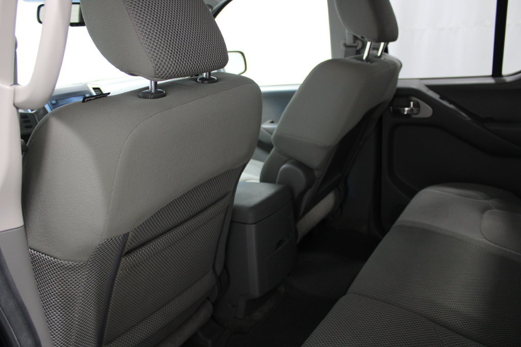 Used 2011 Nissan Frontier SV w/ SV Premium Utility Pkg RWD image 16
