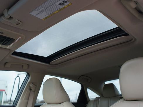 Used 2019 Toyota Avalon XLE image 6