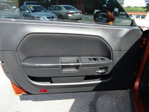 Used 2011 Dodge Challenger RWD image 13