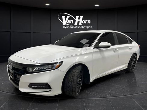 Used 2019 Honda Accord Sport image 3