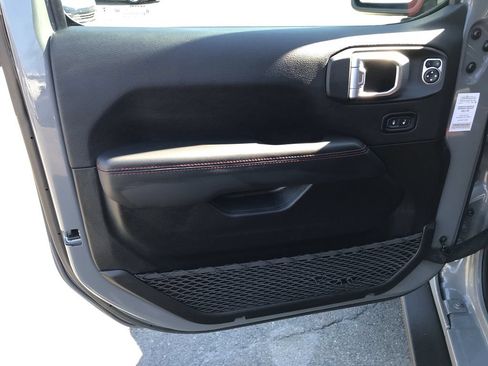 Used 2023 Jeep Wrangler Unlimited Rubicon 4xe AWD/4WD image 11