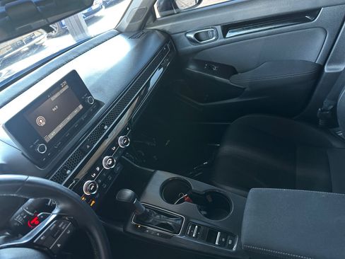 Used 2025 Honda Civic Sport image 22