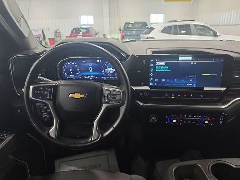 Used 2023 Chevrolet Silverado 1500 LT AWD/4WD image 10
