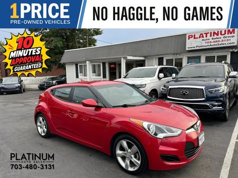 Used 2015 Hyundai Veloster FWD image 1