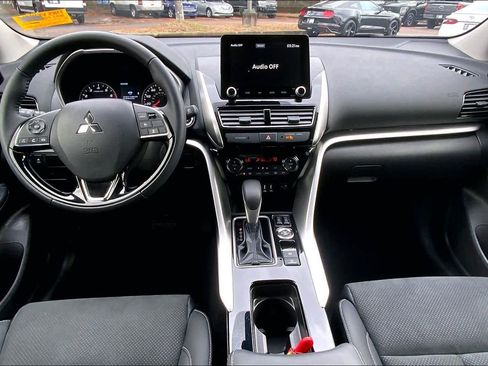Used 2025 Mitsubishi Eclipse Cross SE image 14