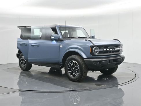 New 2025 Ford Bronco Outer Banks image 37