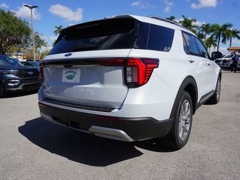 New 2026 Ford Explorer Platinum image 7