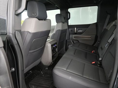 New 2025 GMC Hummer EV 2X w/ LPO, Dark Essentials Package image 16