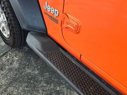 Used 2019 Jeep Wrangler Sport AWD/4WD image 47