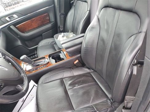 Used 2015 Lincoln MKS AWD w/ Equipment Group 101A image 22