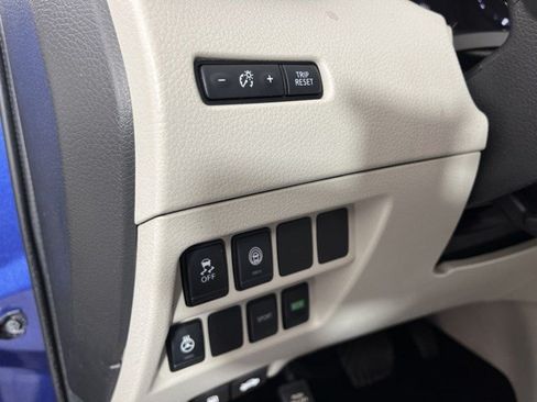 Used 2022 Nissan Rogue Sport SV FWD image 27
