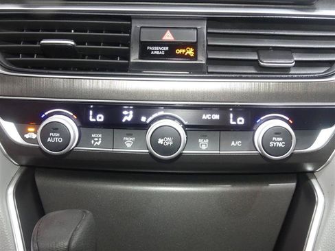 Used 2019 Honda Accord LX image 37