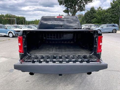 Used 2025 RAM 1500 Laramie AWD/4WD image 34