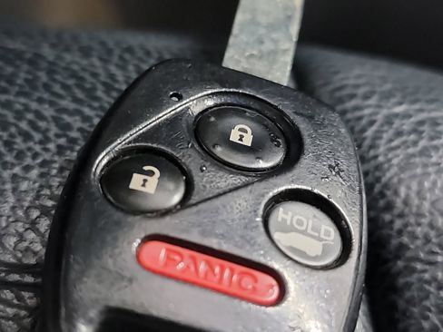 Used 2014 Honda Pilot Touring image 32