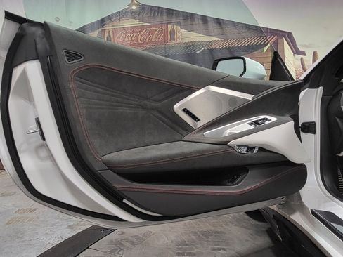 Used 2023 Chevrolet Corvette Z06 image 17