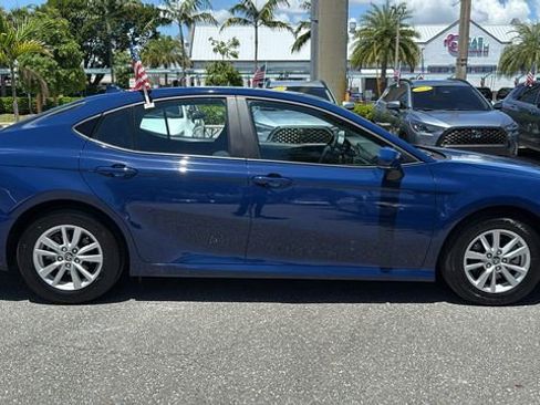 Used 2025 Toyota Camry LE image 11