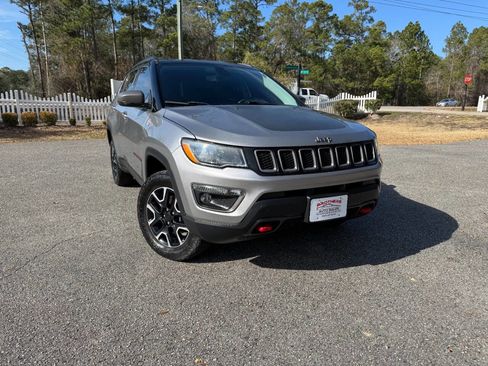 Used 2019 Jeep Compass Trailhawk w/ Cold Weather Group image 39