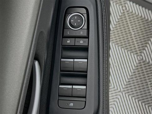 Certified 2024 Toyota Grand Highlander XLE image 23