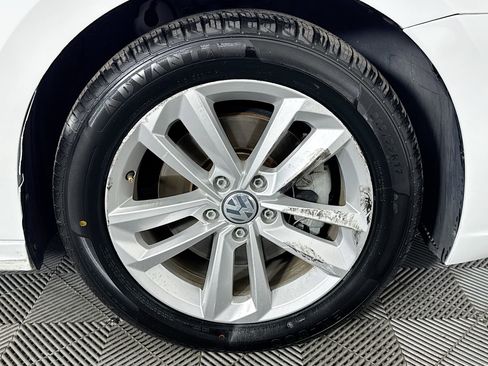 Used 2020 Volkswagen Passat 2.0T SE image 31