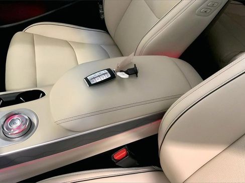 Used 2023 Genesis GV70 2.5T w/ Advanced Package image 12