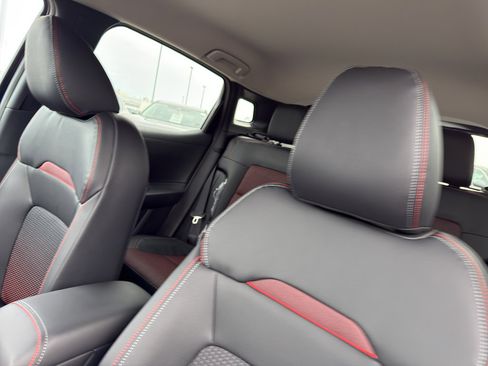New 2026 Nissan Kicks SR image 27