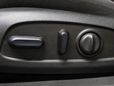 Certified 2023 GMC Acadia SLE w/ Driver Convenience Package FWD image 18