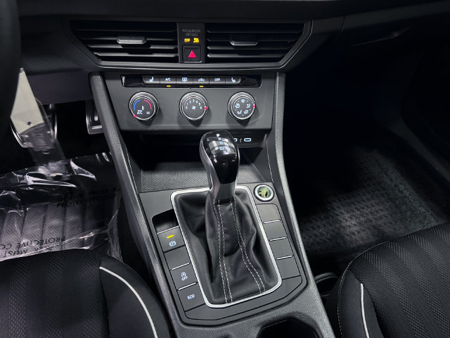 Certified 2024 Volkswagen Jetta Sport FWD image 27