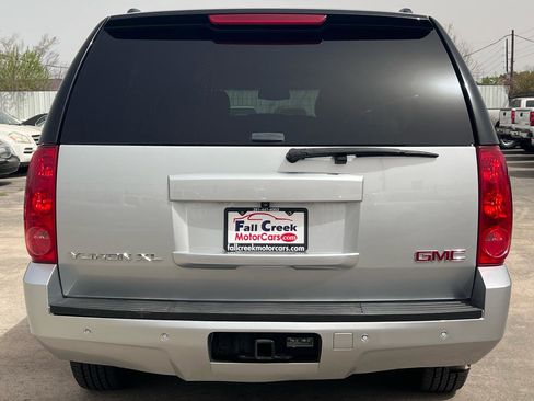 Used 2013 GMC Yukon XL SLT RWD image 6