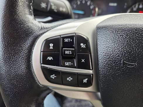 Used 2023 Ford Explorer Limited image 17