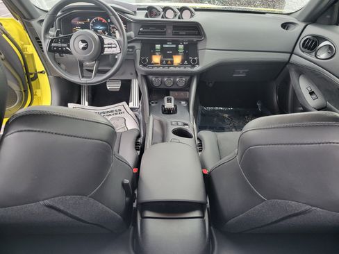 Used 2023 Nissan Z Performance w/ Floor Mat Package (L93) image 9