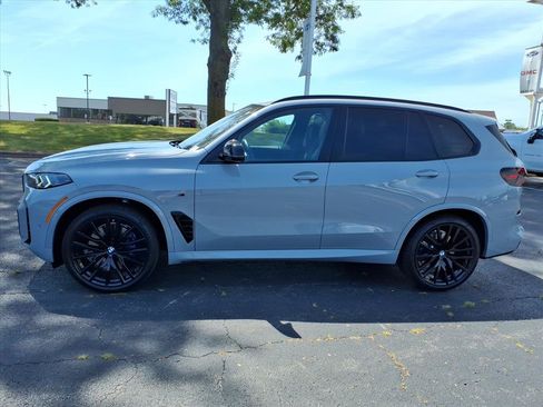 Used 2026 BMW X5 M60i AWD/4WD image 4