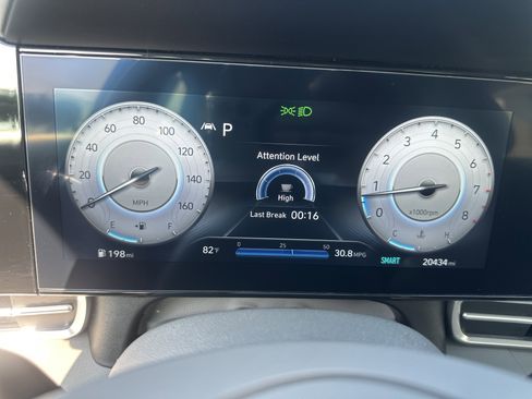 Used 2023 Hyundai Elantra SEL w/ Convenience Package FWD image 16