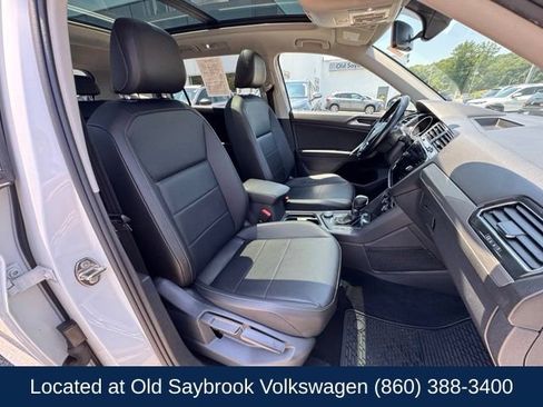 Used 2018 Volkswagen Tiguan SE w/ Panoramic Sunroof Package AWD/4WD image 26