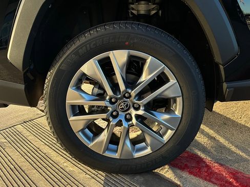 New 2025 Toyota RAV4 XLE Premium image 9