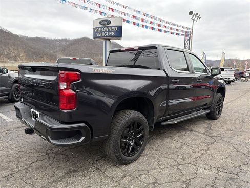 Used 2023 Chevrolet Silverado 1500 Custom Trail Boss w/ LPO, Dark Essentials Package image 4