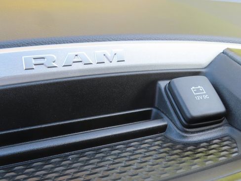 Certified 2022 RAM 1500 Big Horn w/ Trailer Tow Group image 11