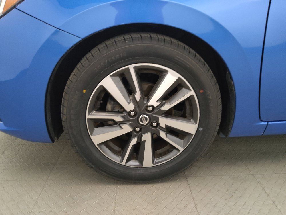 Used 2021 Nissan Versa SV FWD image 31