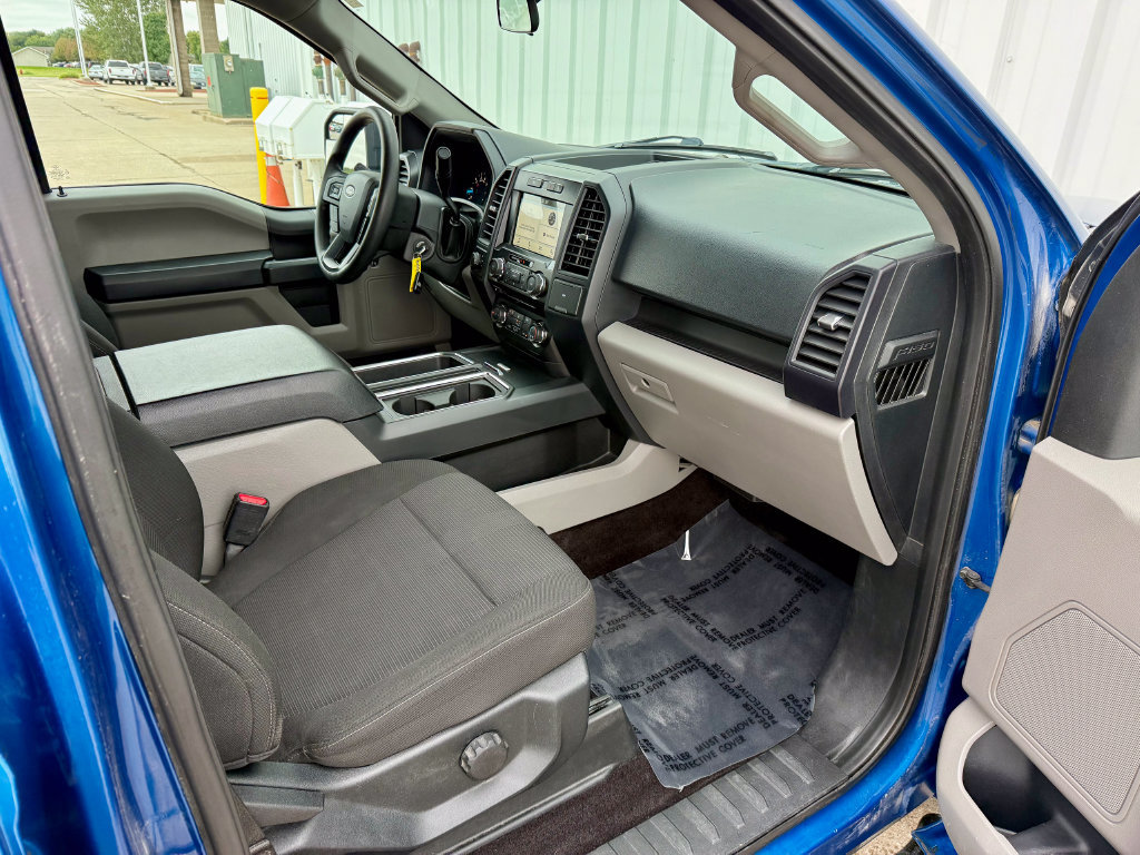 Used 2017 Ford F150 XL w/ Equipment Group 101A Mid AWD/4WD image 18
