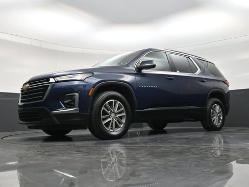 Used 2023 Chevrolet Traverse LT FWD image 17