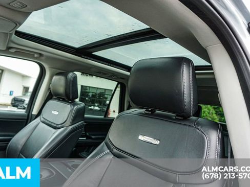 Used 2025 Ford Expedition Platinum AWD/4WD image 18