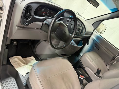 Used 1999 Ford E-150 and Econoline 150 image 20